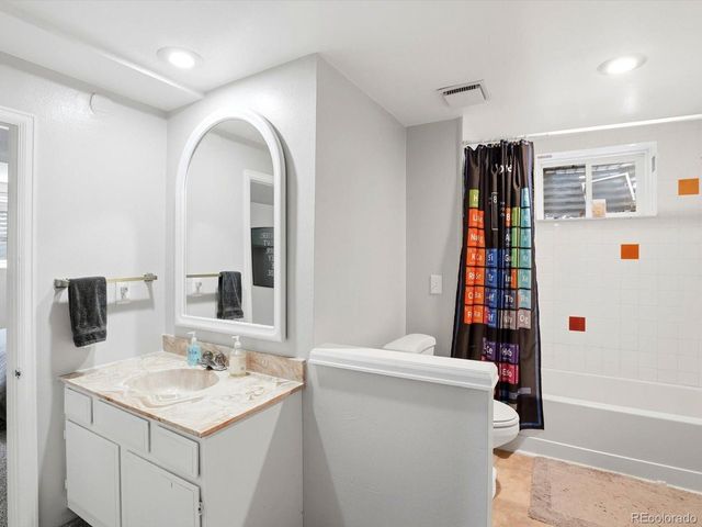 11972 E Louisiana Ave, Aurora, CO 80012