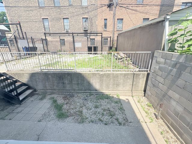 2652 W 23rd Place 1R, Chicago, IL 60608
