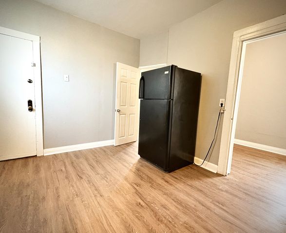 2652 W 23rd Place 1R, Chicago, IL 60608