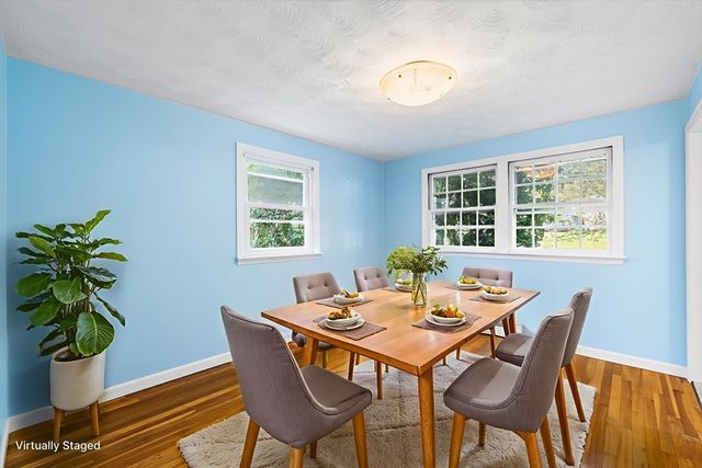 27 Keans Rd, Burlington, MA 01803