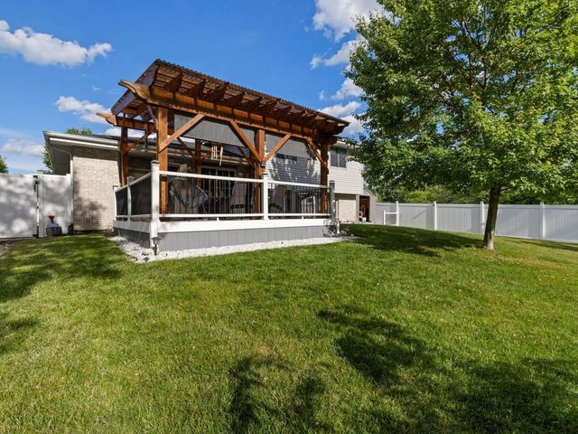 903 Prescott Drive, Joliet, IL 60432