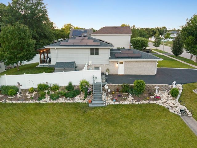 903 Prescott Drive, Joliet, IL 60432