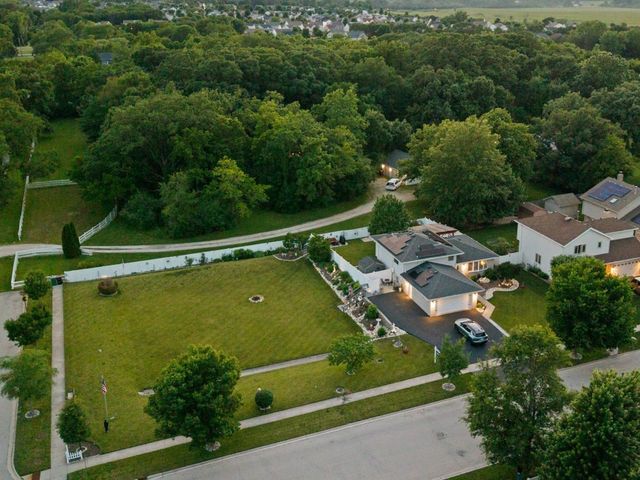 903 Prescott Drive, Joliet, IL 60432