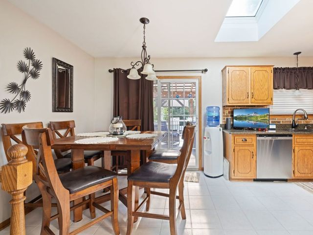 903 Prescott Drive, Joliet, IL 60432