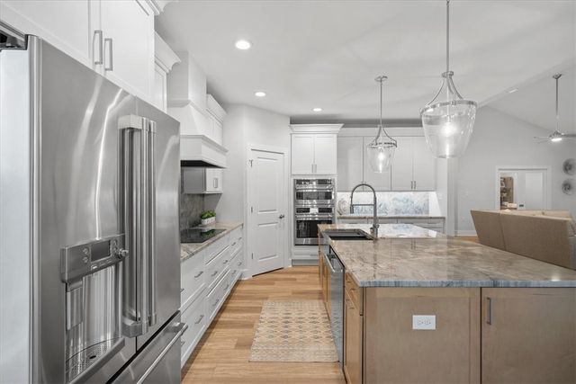 104 Ridgewood Heights Dr, West Deer, PA 15101