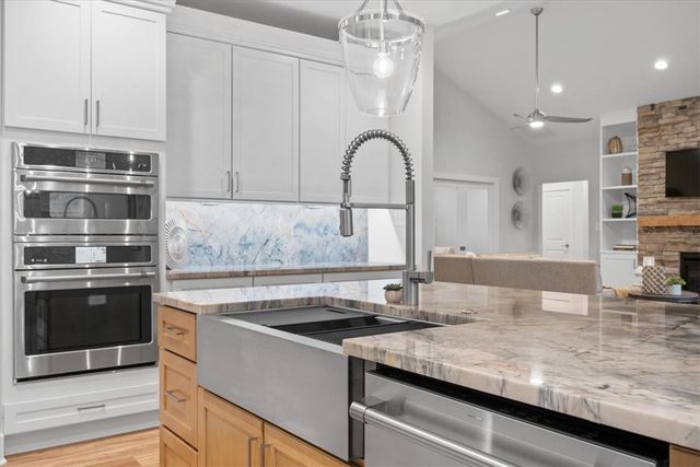 104 Ridgewood Heights Dr, West Deer, PA 15101