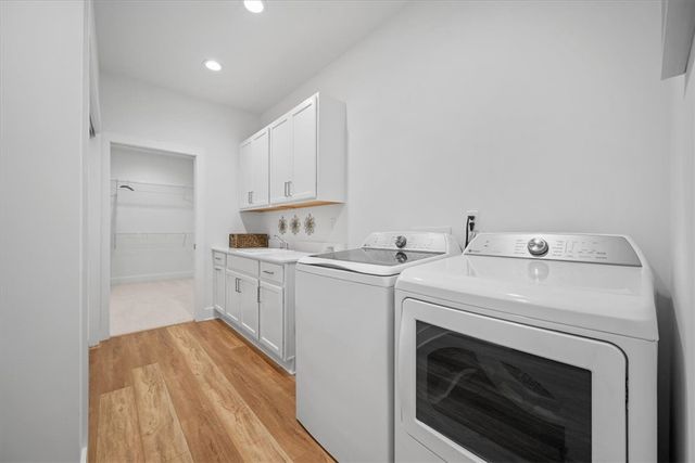 104 Ridgewood Heights Dr, West Deer, PA 15101