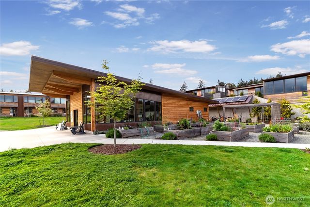 226 Canopy Path NW, Bainbridge Island, WA 98110