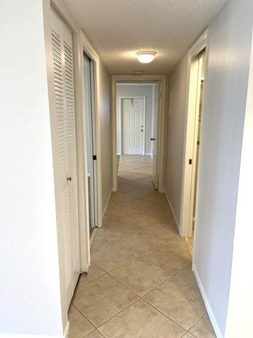 1202 S DRIVE Circle A, Delray Beach, FL 33445