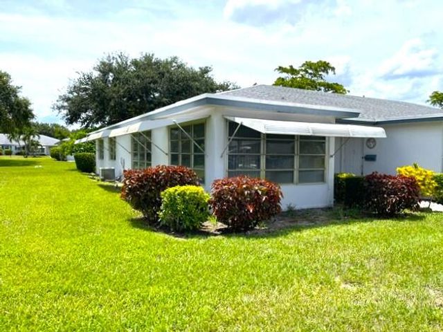 1202 S DRIVE Circle A, Delray Beach, FL 33445