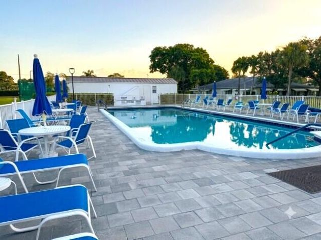 1202 S DRIVE Circle A, Delray Beach, FL 33445