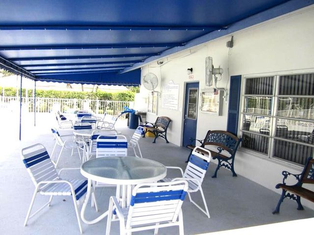 1202 S DRIVE Circle A, Delray Beach, FL 33445