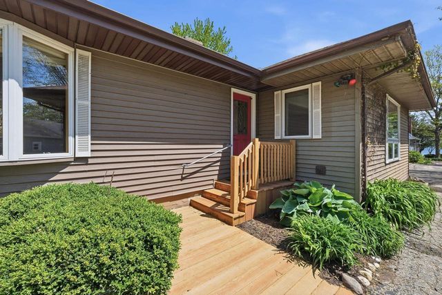 2224 Hwy 51, Stoughton, WI 53589