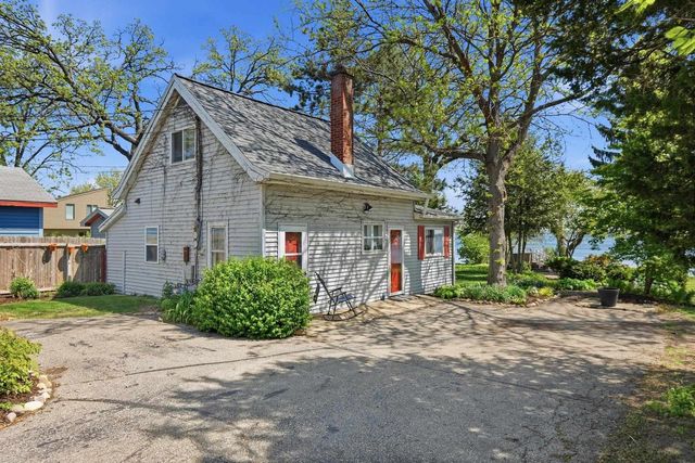 2224 Hwy 51, Stoughton, WI 53589