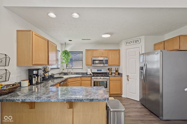 7622 Sergi Canyon Drive, Indianapolis, IN 46217