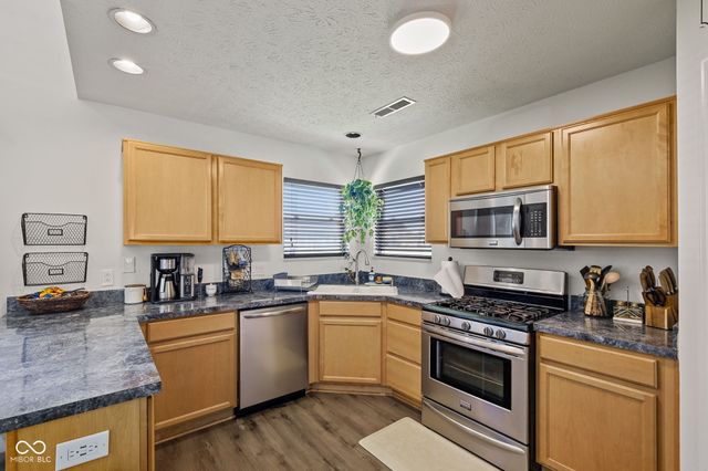 7622 Sergi Canyon Drive, Indianapolis, IN 46217