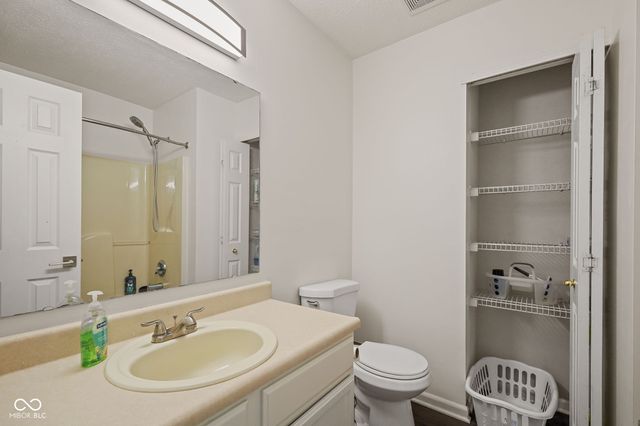 7622 Sergi Canyon Drive, Indianapolis, IN 46217