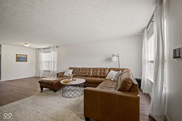 7622 Sergi Canyon Drive, Indianapolis, IN 46217