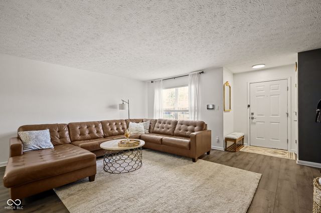 7622 Sergi Canyon Drive, Indianapolis, IN 46217