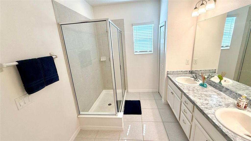 Image 13 of property listing at 6970 TUSSILAGO WAY, Orlando, FL 32822