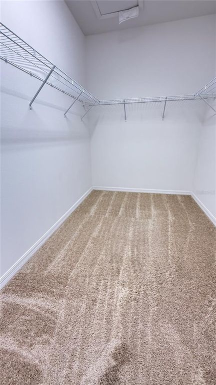 Image 16 of property listing at 6970 TUSSILAGO WAY, Orlando, FL 32822