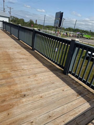 989 Alberdie Drive, Crystal Beach, TX 77650