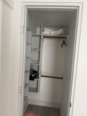 989 Alberdie Drive, Crystal Beach, TX 77650