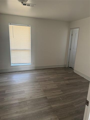 989 Alberdie Drive, Crystal Beach, TX 77650