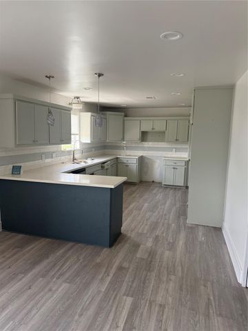 989 Alberdie Drive, Crystal Beach, TX 77650