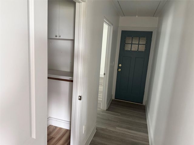 989 Alberdie Drive, Crystal Beach, TX 77650