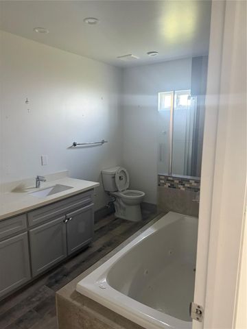 989 Alberdie Drive, Crystal Beach, TX 77650