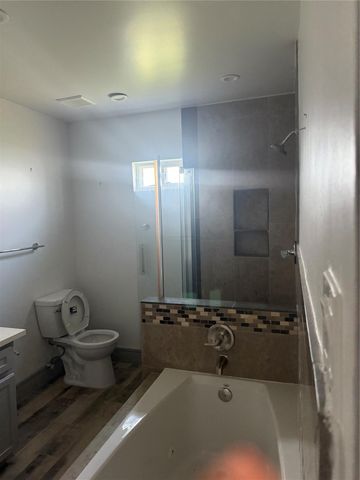 989 Alberdie Drive, Crystal Beach, TX 77650