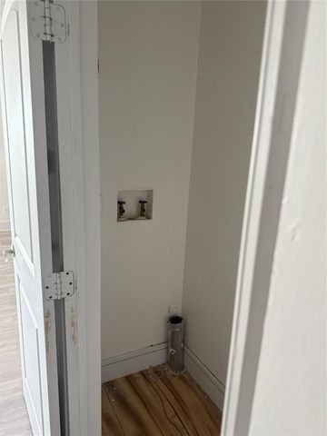 989 Alberdie Drive, Crystal Beach, TX 77650