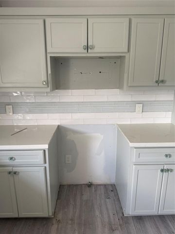 989 Alberdie Drive, Crystal Beach, TX 77650