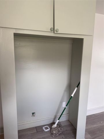 989 Alberdie Drive, Crystal Beach, TX 77650