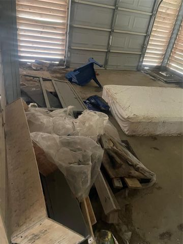 989 Alberdie Drive, Crystal Beach, TX 77650