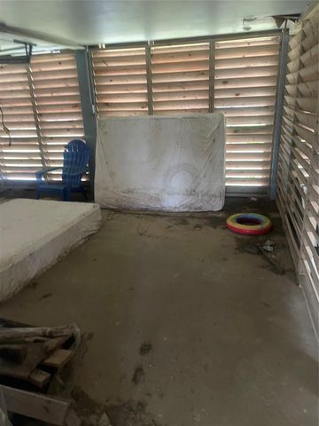 989 Alberdie Drive, Crystal Beach, TX 77650