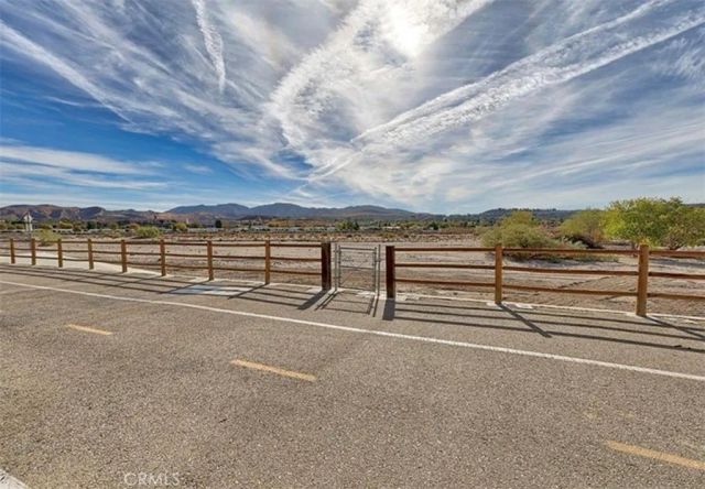 27236 Luther Drive 702, Canyon Country, CA 91351