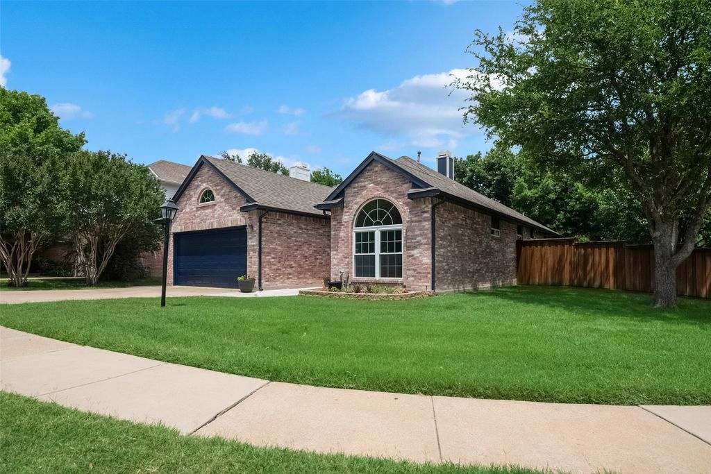 6700 Huntly Drive, Plano, TX 75023