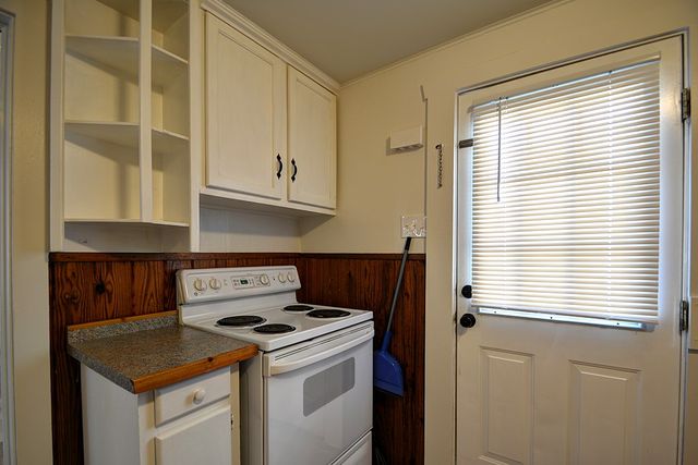 1707-A E Main St, Kerrville, TX 78028