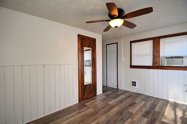 1707-A E Main St, Kerrville, TX 78028