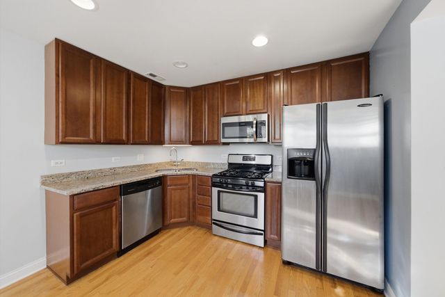 4440 N DOVER Street GS, Chicago, IL 60640