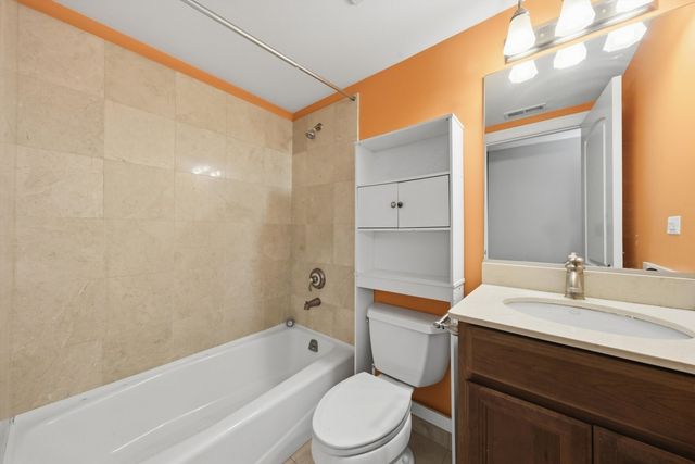 4440 N DOVER Street GS, Chicago, IL 60640