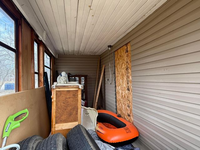 24 Messmore Avenue, Centerburg, OH 43011