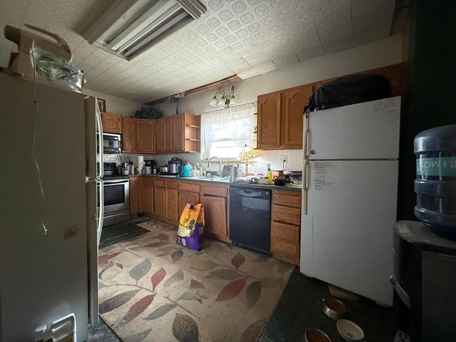 24 Messmore Avenue, Centerburg, OH 43011