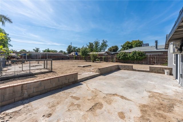 10546 Orchard Street, Bloomington, CA 92316