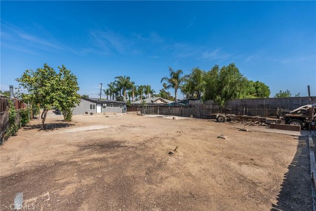10546 Orchard Street, Bloomington, CA 92316
