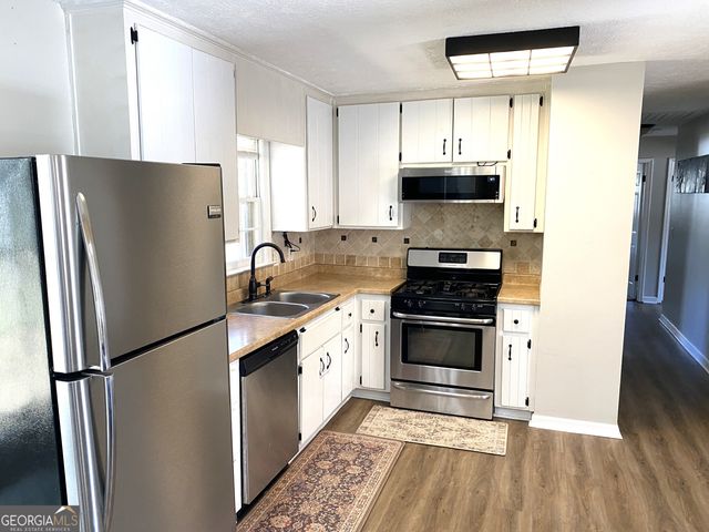 2730 Meadow View Drive, Acworth, GA 30102