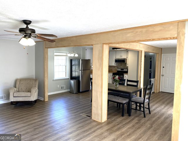 2730 Meadow View Drive, Acworth, GA 30102