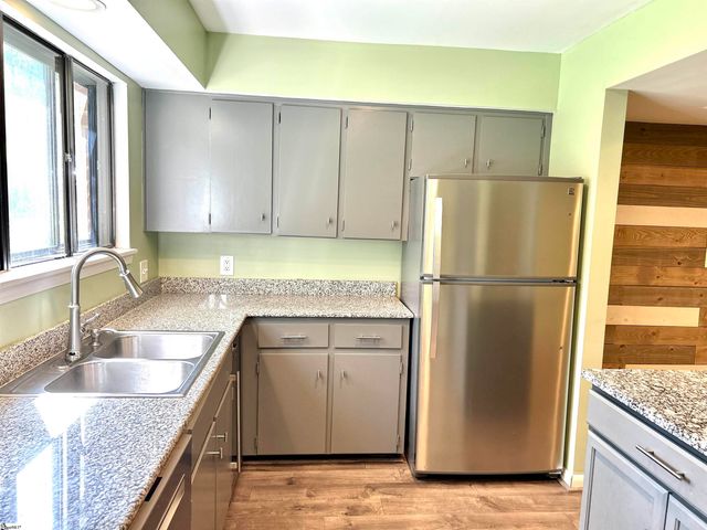 111 Briarview Circle, Greenville, SC 29615